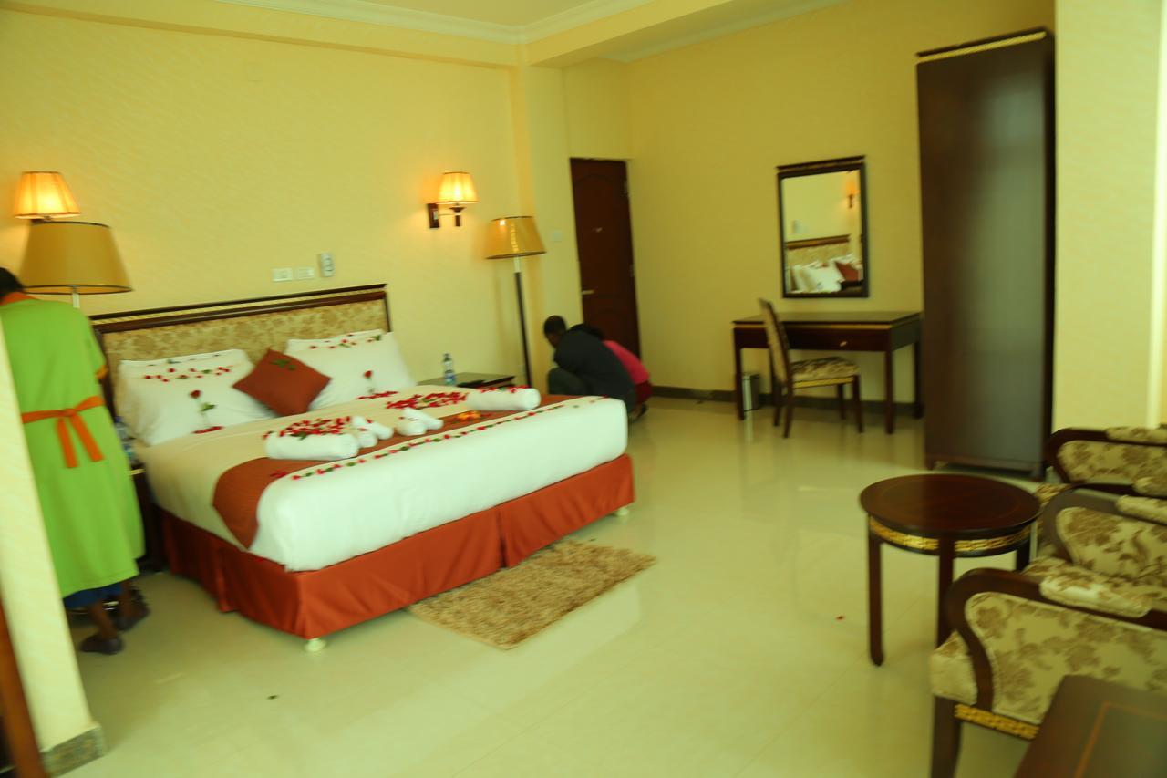 Solyana Hotel Bahir Dar Exterior photo